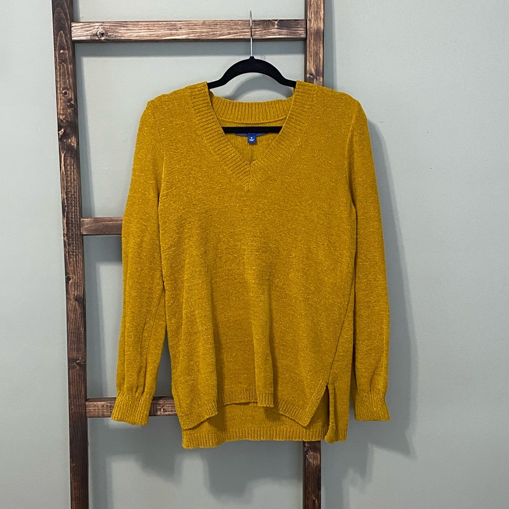 Apt. 9 sweater